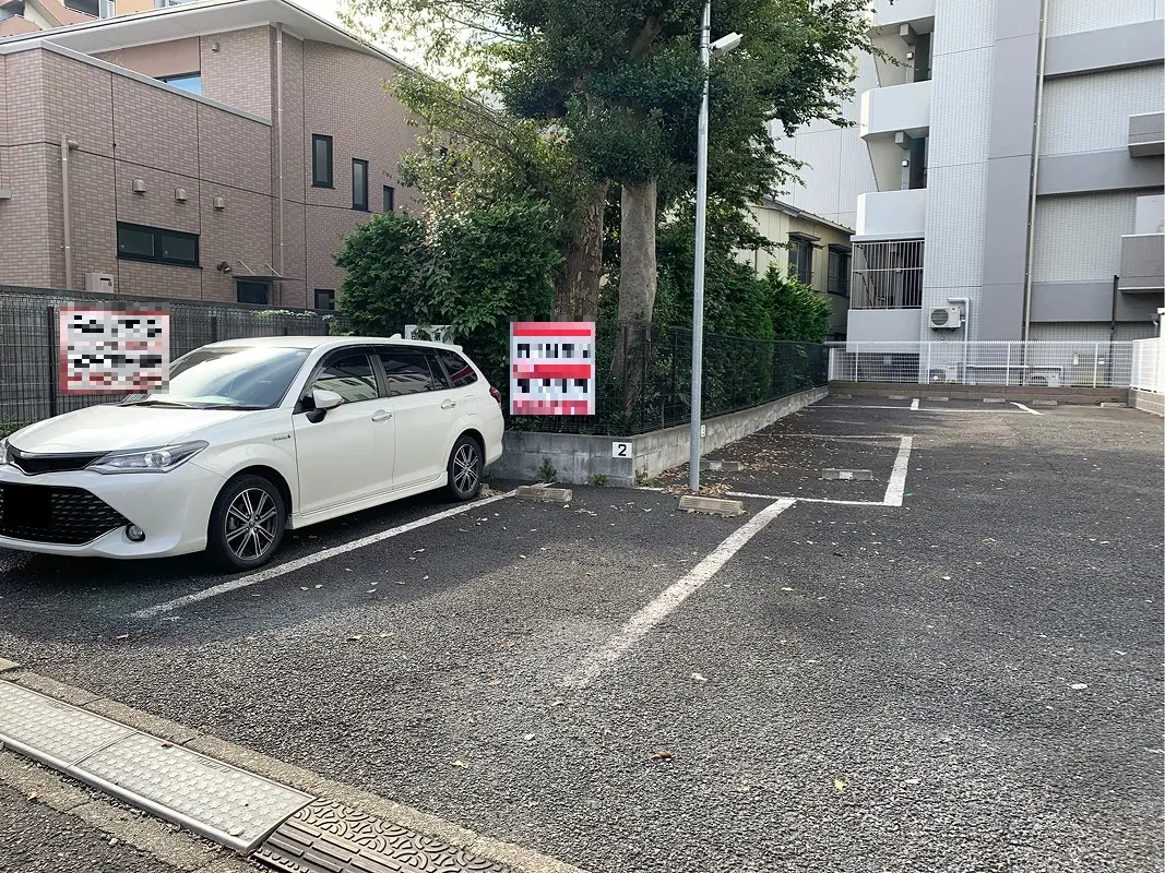 足立区綾瀬２丁目　月極駐車場